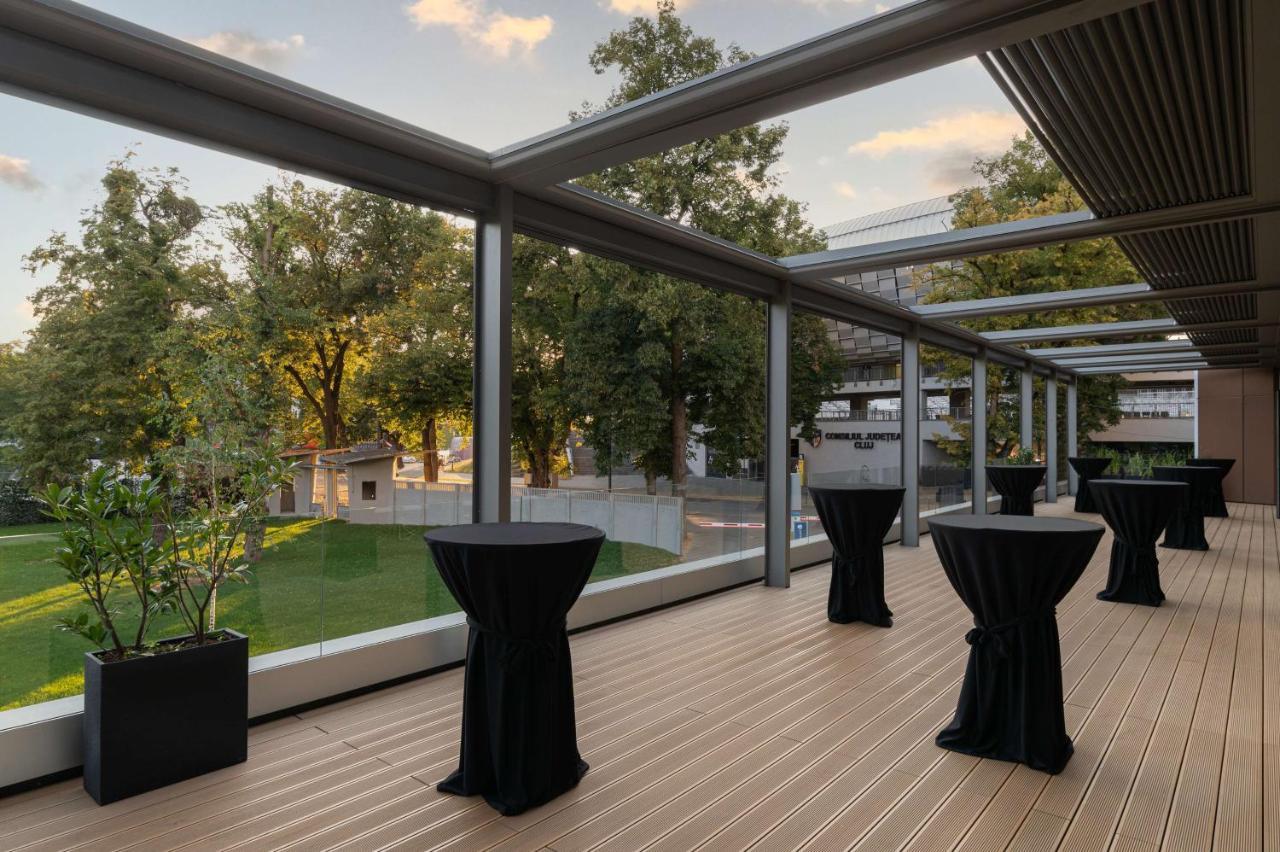 Radisson Blu Hotel, Cluj Екстериор снимка The terrace