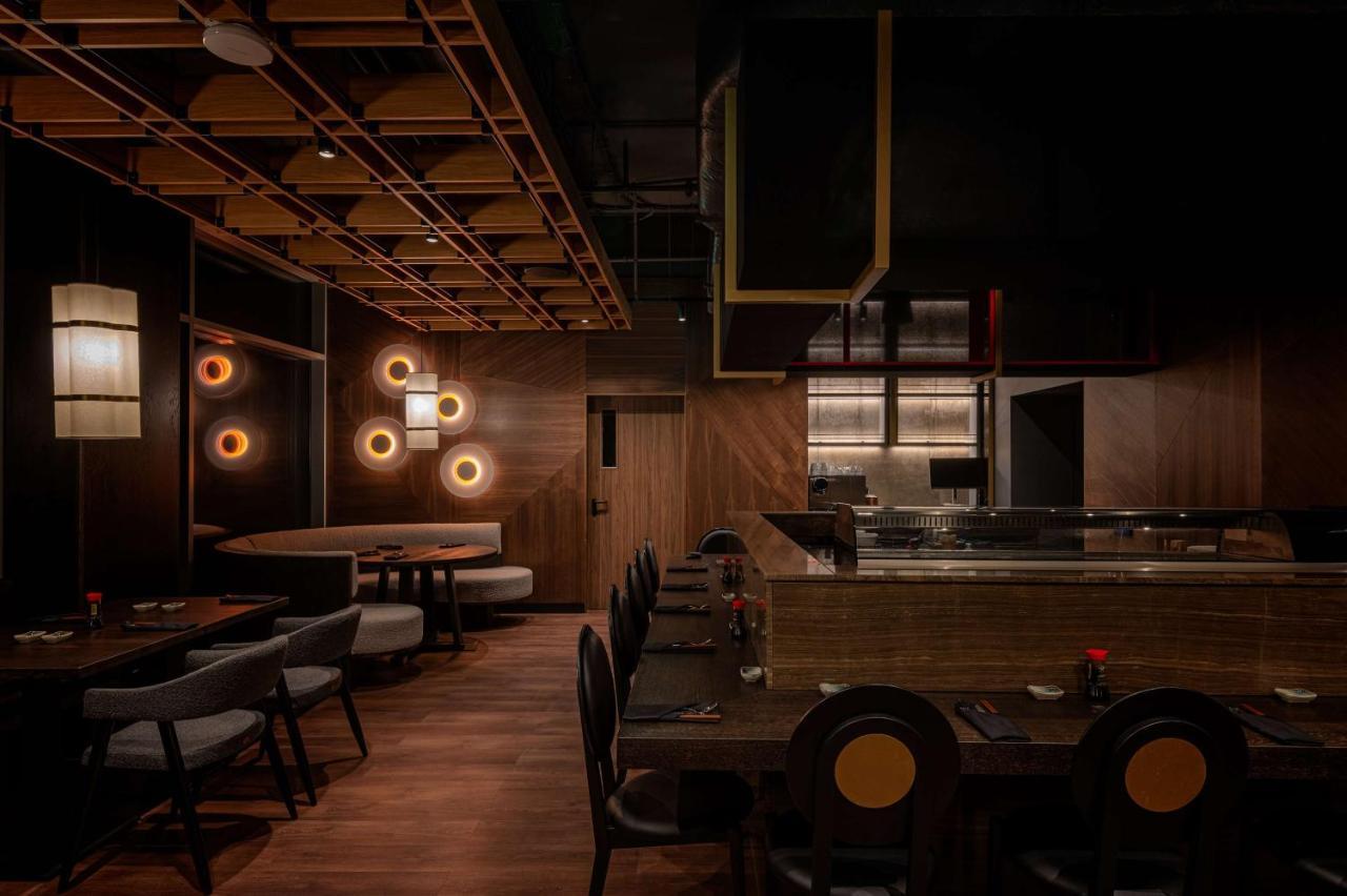 Radisson Blu Hotel, Cluj Екстериор снимка Interior of a restaurant in Tokyo
