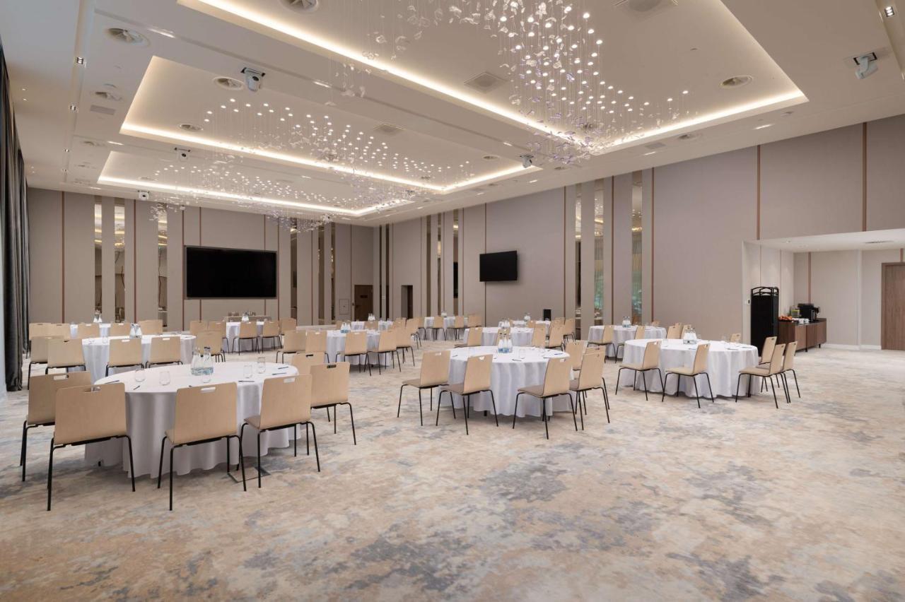 Radisson Blu Hotel, Cluj Екстериор снимка The ballroom