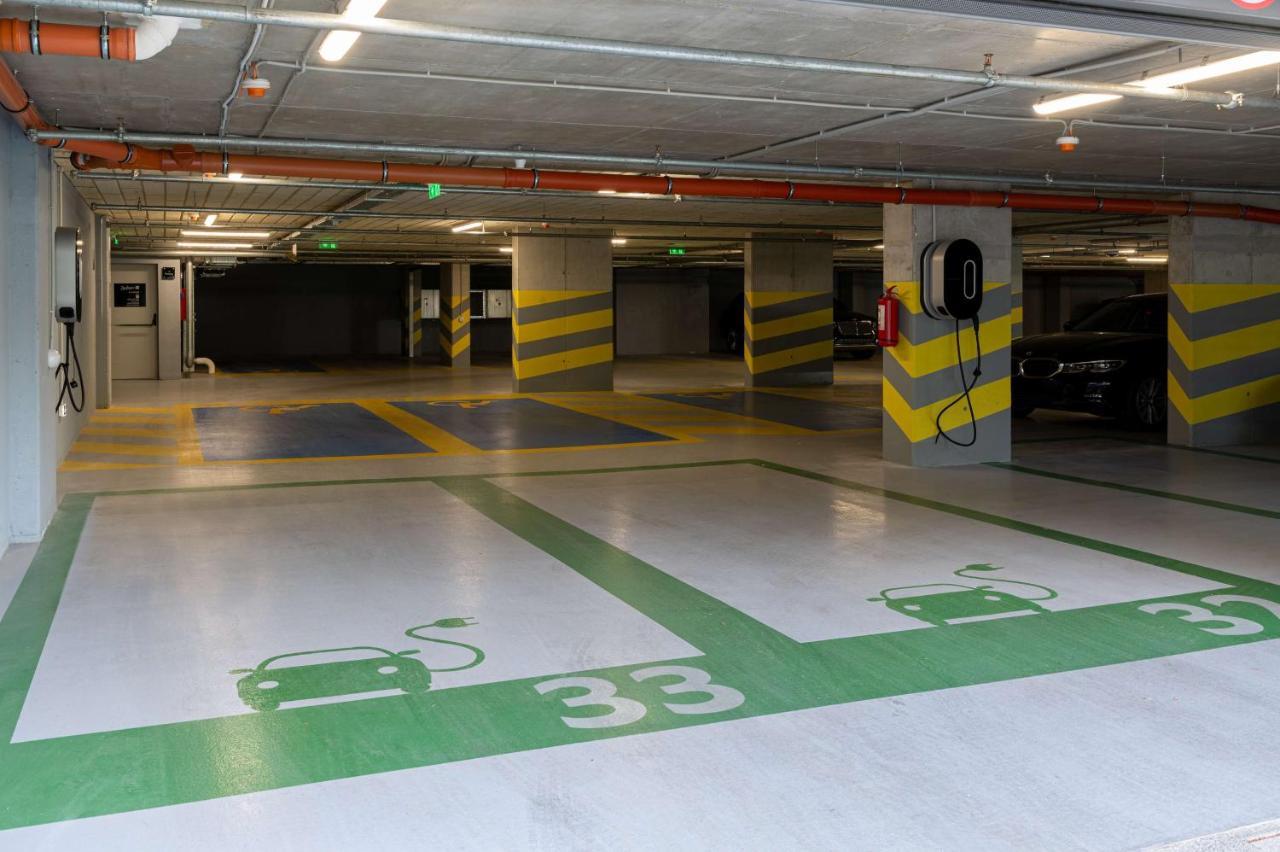 Radisson Blu Hotel, Cluj Екстериор снимка Parking garage