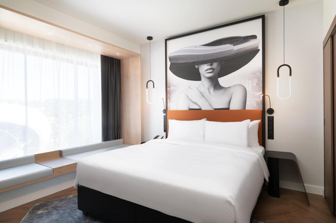 Radisson Blu Hotel, Cluj Екстериор снимка A bedroom at the hotel